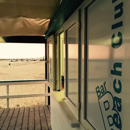 公寓 Modern Close To Beach 奎特里拉