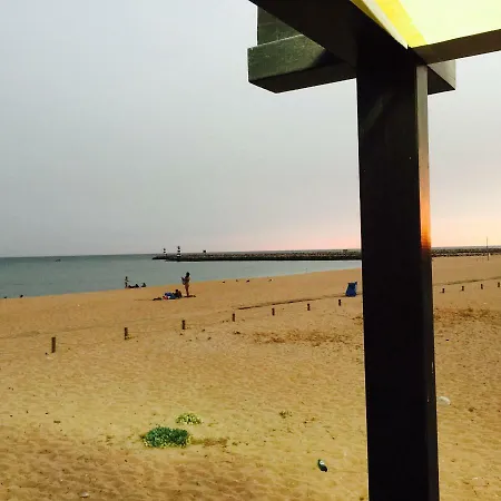 Modern Close To Beach 奎特里拉